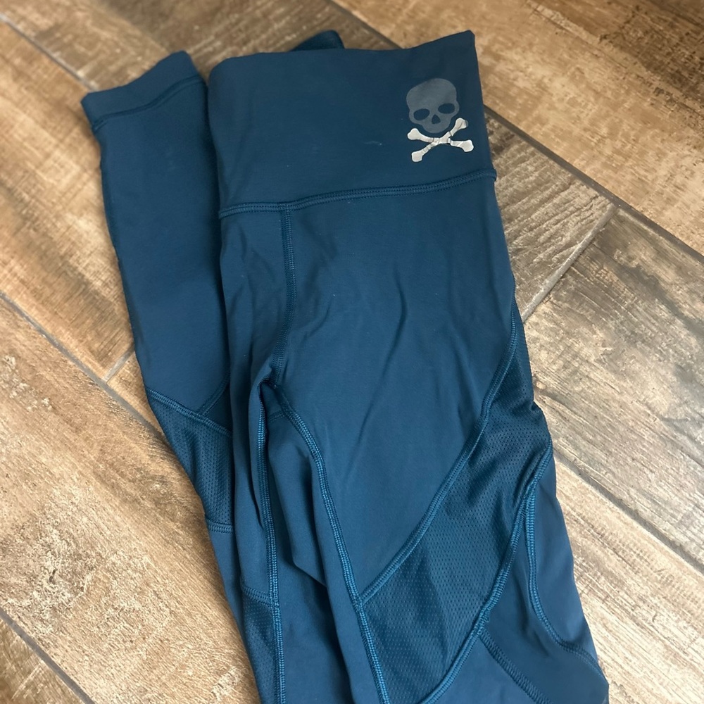 lululemon athletica Teal Skull-Accent Leggings
